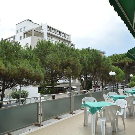 Hotel Europa Rimini Bagian luar foto