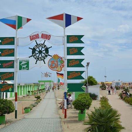 Hotel Europa Rimini Bagian luar foto