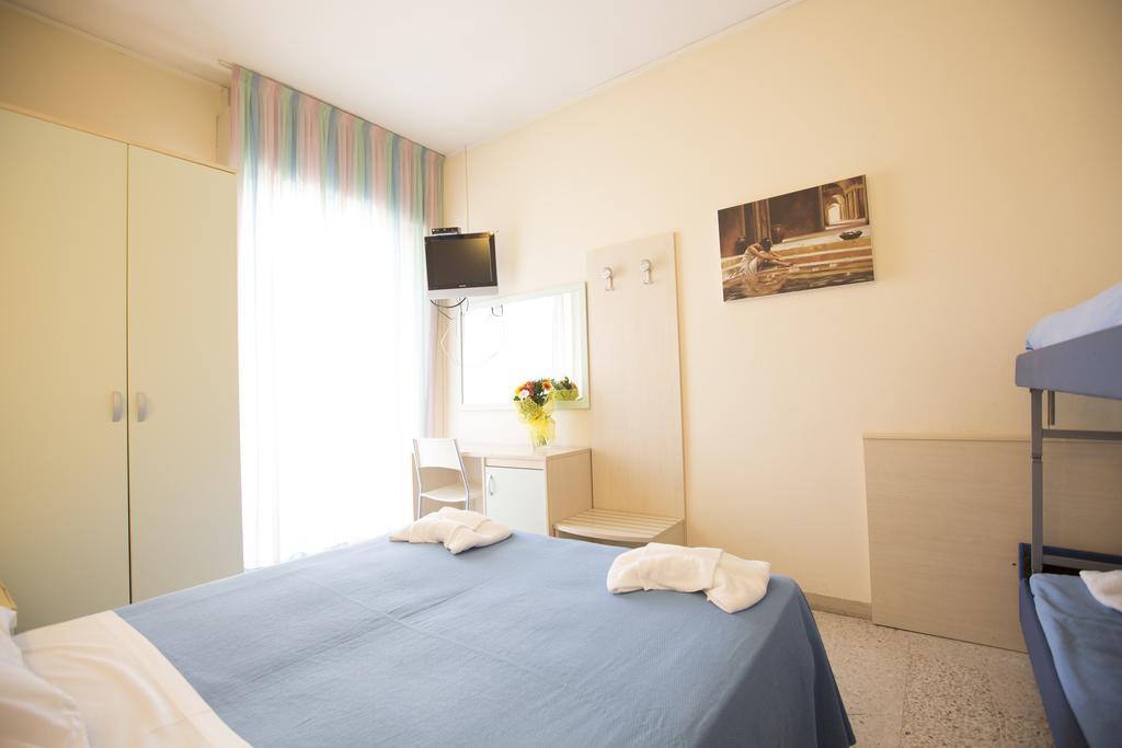 Hotel Europa Rimini Bagian luar foto