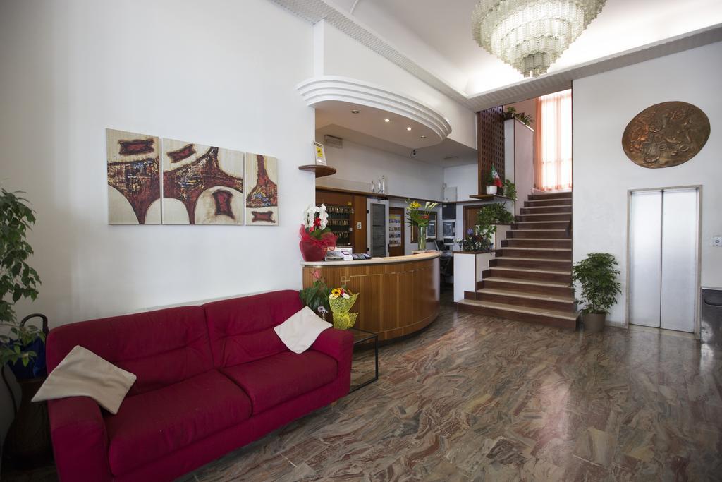 Hotel Europa Rimini Bagian luar foto