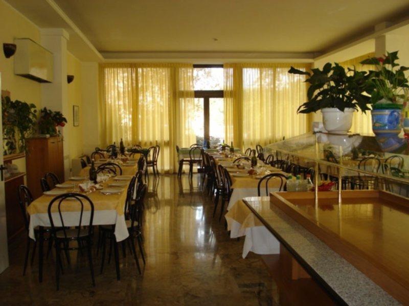 Hotel Europa Rimini Bagian luar foto