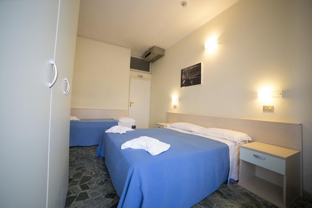 Hotel Europa Rimini Bagian luar foto