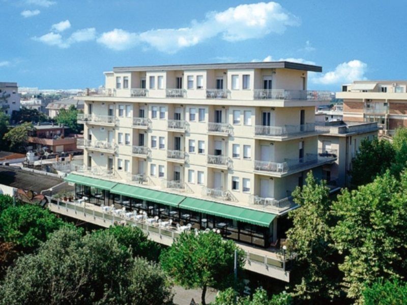 Hotel Europa Rimini Bagian luar foto